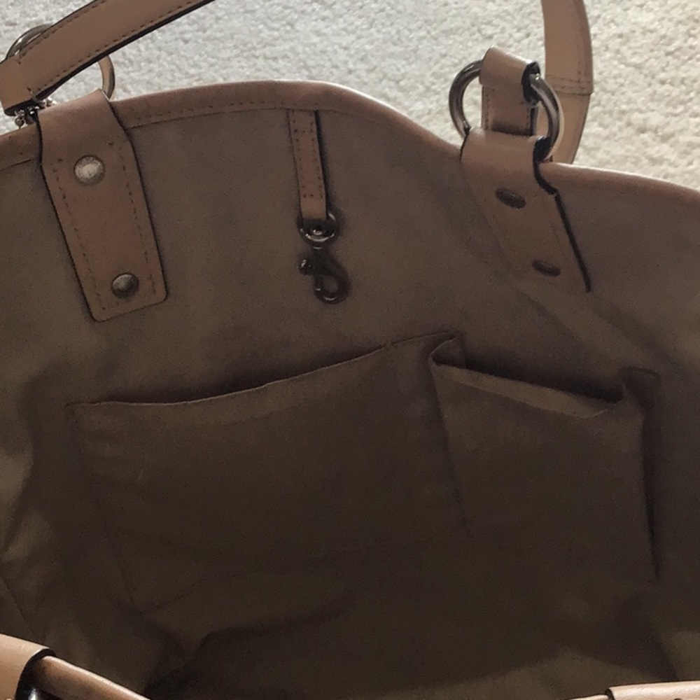 Bags - Picture 9 of 16